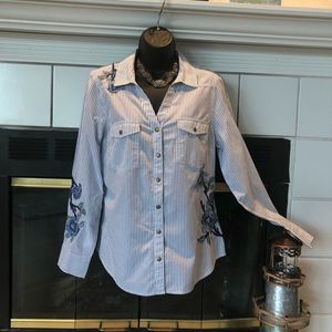 🌻3/$25 Nine West Long Sleeve Button Up Top M